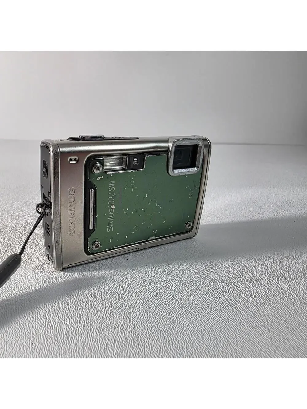 Olympus Stylus 1030SW 10.1MP Digital Camera - Green w/ Battery